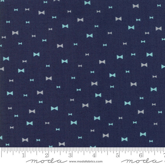 Moda Clover Hollow 37554 21 F6604 - The Fabric Bee