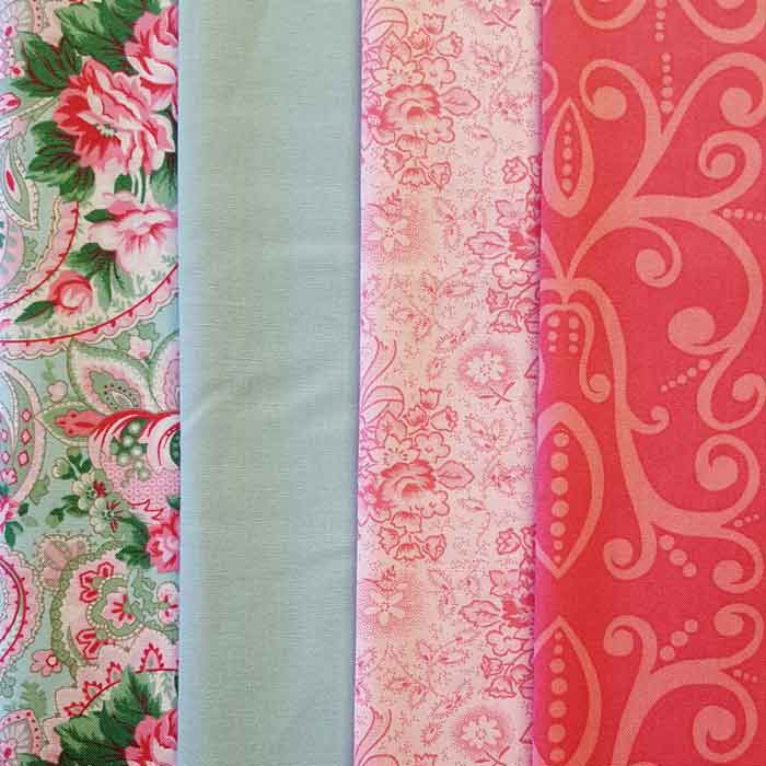 Bows and Roses 4 Fat Quarter Pack
