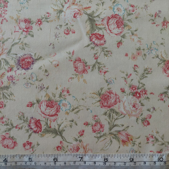 Cotton Poplin Roses on Cream  (J) LAST REMNANT 200cm x 112cm